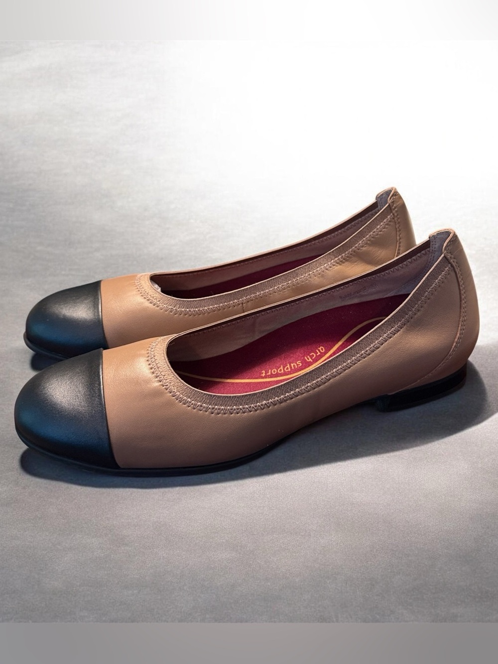 New Womens Munro Mila Tan Leather Comfort Formal Cap Toe Ballet Flats Size 8.5M